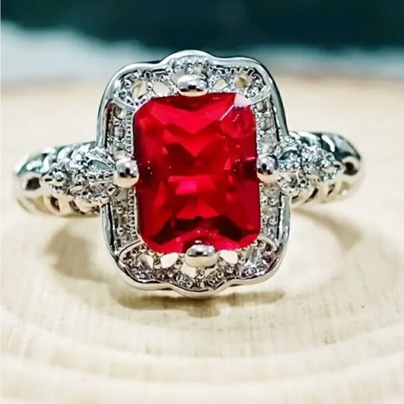 Ruby Red ring size 9 rectangular shape - Picture 1 of 8